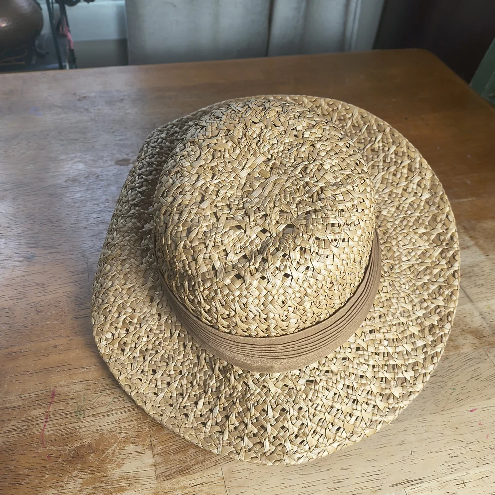 Stylish Straw Hat with Tan Band - Picture 4 of 8